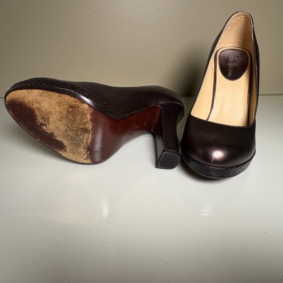 Cole Haan Metallic Bronze Snake-Embossed Platform Heels Size 8 - Picture 7 of 12